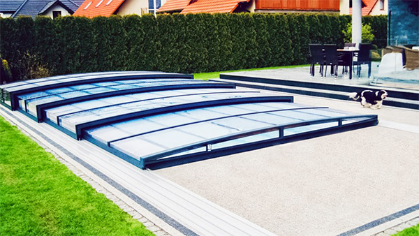 Flaches Pooldach Aluna® Exclusive Line