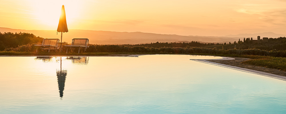 Die Rolle der Sonne auf die Temperatur im Wasser im Pool