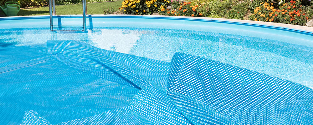 Warum Löcher in der Poolabdeckung