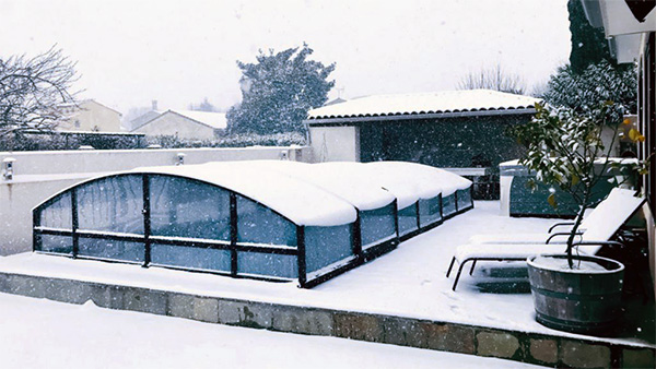 Flache Poolüberdachung Aluna® Variant Light R1