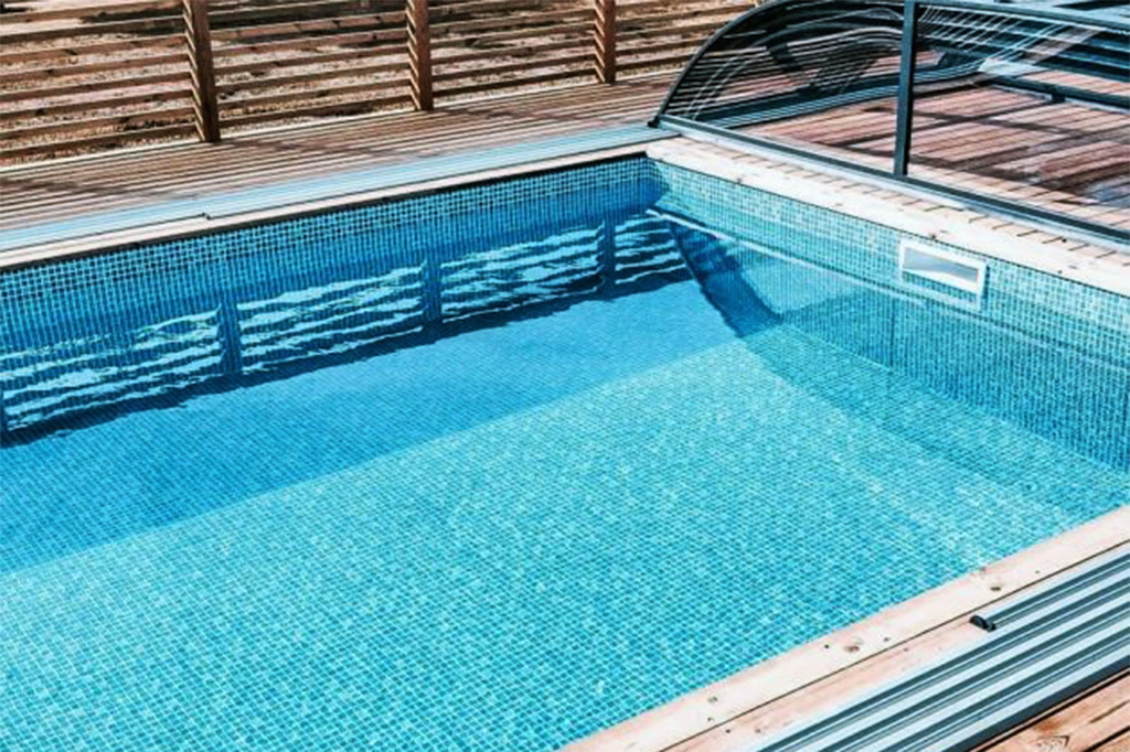 Niedrige Poolhalle Aluna® Wave Pro