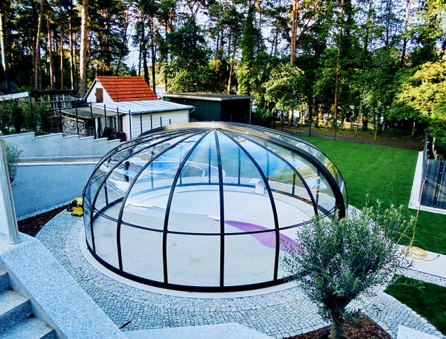 Poolüberdachung rund, mit 180° Öffnung