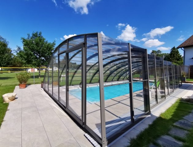 Schwimmbadüberdachung Aluna® Delta II