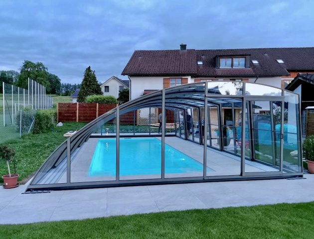 Schwimmbadüberdachung Aluna® Delta II