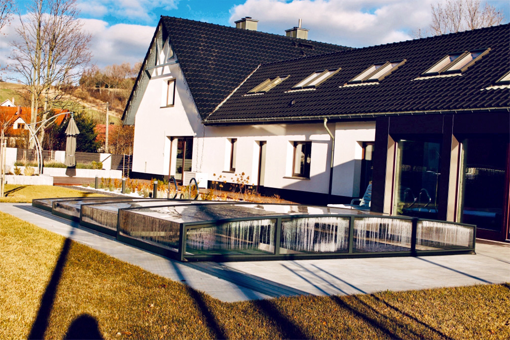 Flaches Pooldach Aluna® Exclusive Line R1