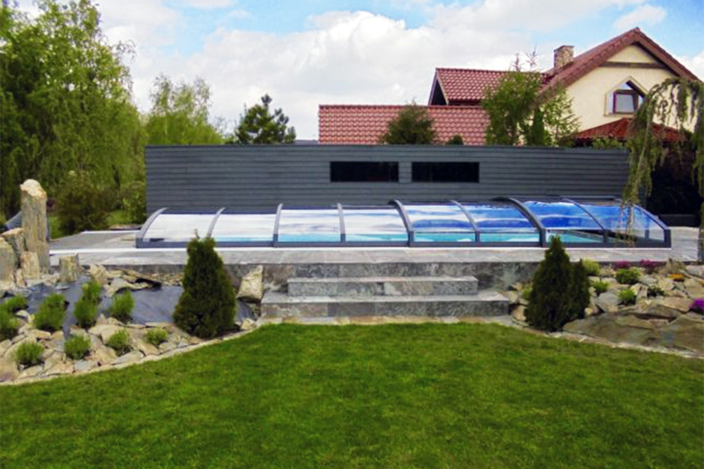 Flache Poolüberdachung Aluna® Variant Light