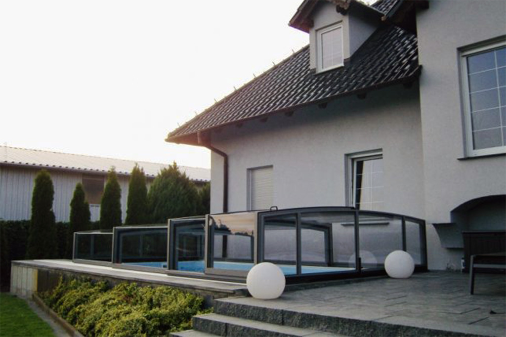 Flache Poolüberdachung Aluna® H2O