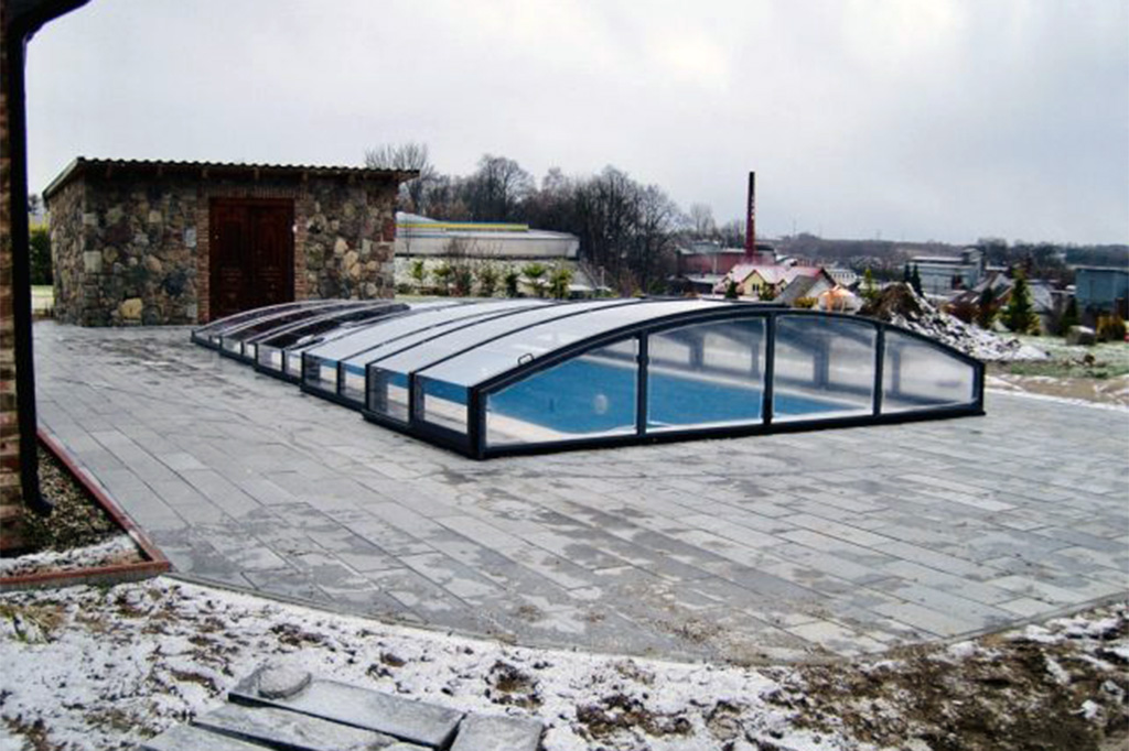 Schienenlose Schwimmbadüberdachung Aluna® Eco